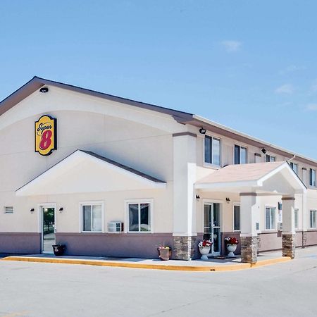 Super 8 By Wyndham Grand Forks Hotel Exterior photo